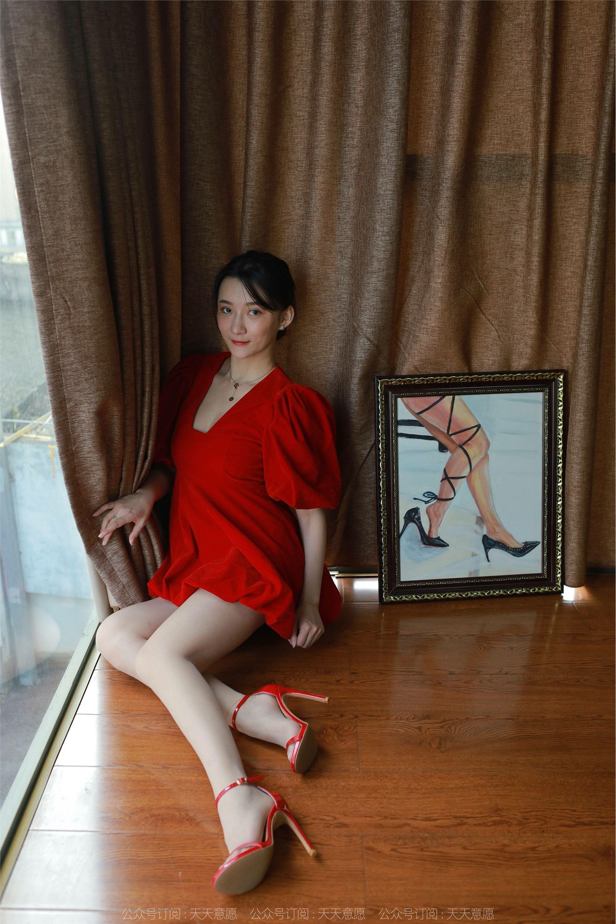 IESS异思趣向  2022.02.10 丝享家1001：秋秋《跨年夜性感红裙》